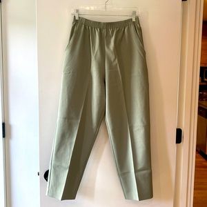 Vintage - Light olive green pleated pants with elastic waist